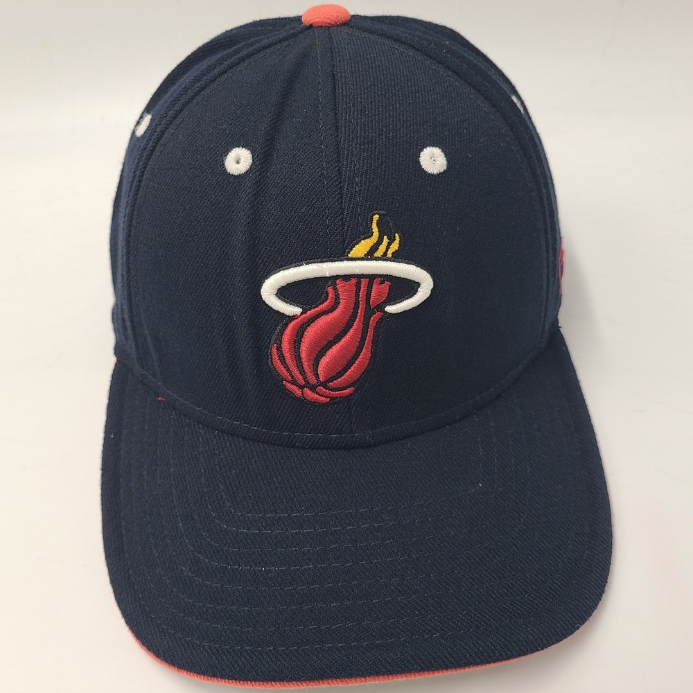 Miami Heat Hat Fitted One Size Reebok Black Red NBA Basketball Logo Casual Men